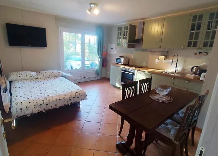 Almarea, A House Between The Sea And Olive Trees *
