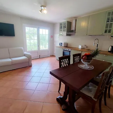 Appartement Almarea, A House Between The Sea And Olive Trees