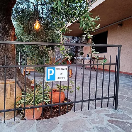 Lejlighed Almarea, A House Between The Sea And Olive Trees *